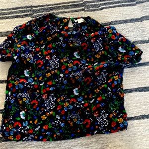 H&M Womens Floral Tee Size 8